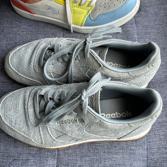 ⚡ Reebok Snakeskin Retro Sneakers ⚡| Grey Suede | Size 37.5 or 7 | - Picture 10 of 14